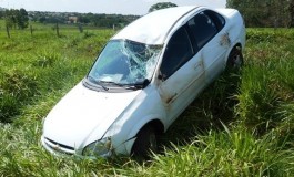Condutor perde o controle e carro capota na MS- 276