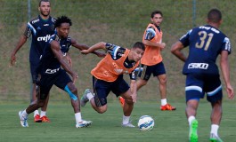 Marcelo Oliveira exige evolução do Palmeiras em longo treino em Atibaia