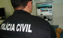 Motorista oferece carona e tem celular roubado por travesti