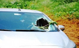 Motorista morre ao ser atingido por peça de caminhão na BR-267