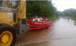 Mulher dá à luz em meio a enchente no Rio Grande do Sul