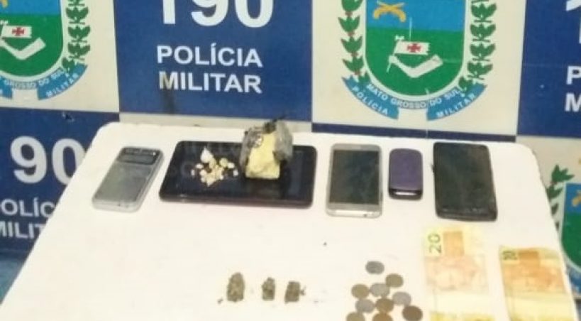 Traficante de bike engole paradinhas ao perceber viatura da Força Tática se aproximar