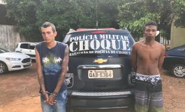 Dupla é perseguida e presa pela PM, após usar arma falsa para roubar mulheres