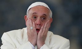 Papa questiona fé de cristãos que consultam horóscopos e cartomantes