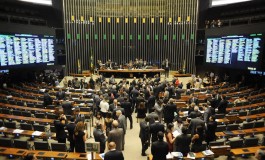 Congresso analisa mais de 30 vetos presidenciais nesta terça