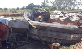 Trem com vagões carregados de milho descarrilha em MS