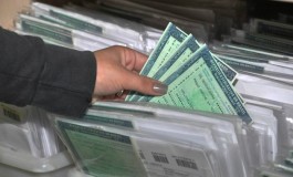 Prazo licenciamento de veículos com final 9 e 0 encerra nesta terça-feira