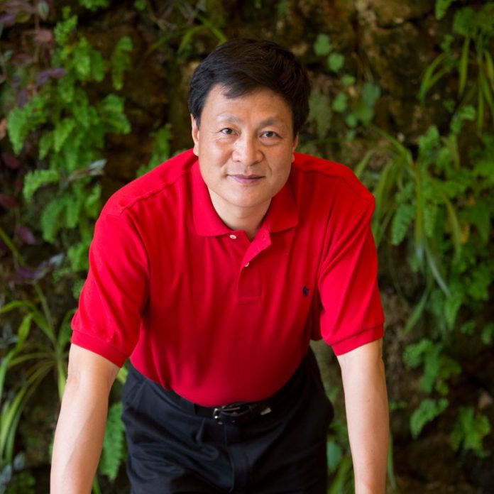 Choque no mundo da arquitetura: renomado arquiteto chinês morre em queda de avião no Pantanal - JNE