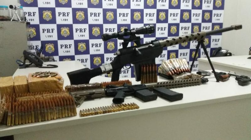 Arsenal de guerra: PRF apreende metralhadora .50, fuzil e munições na  BR-262 - JNE